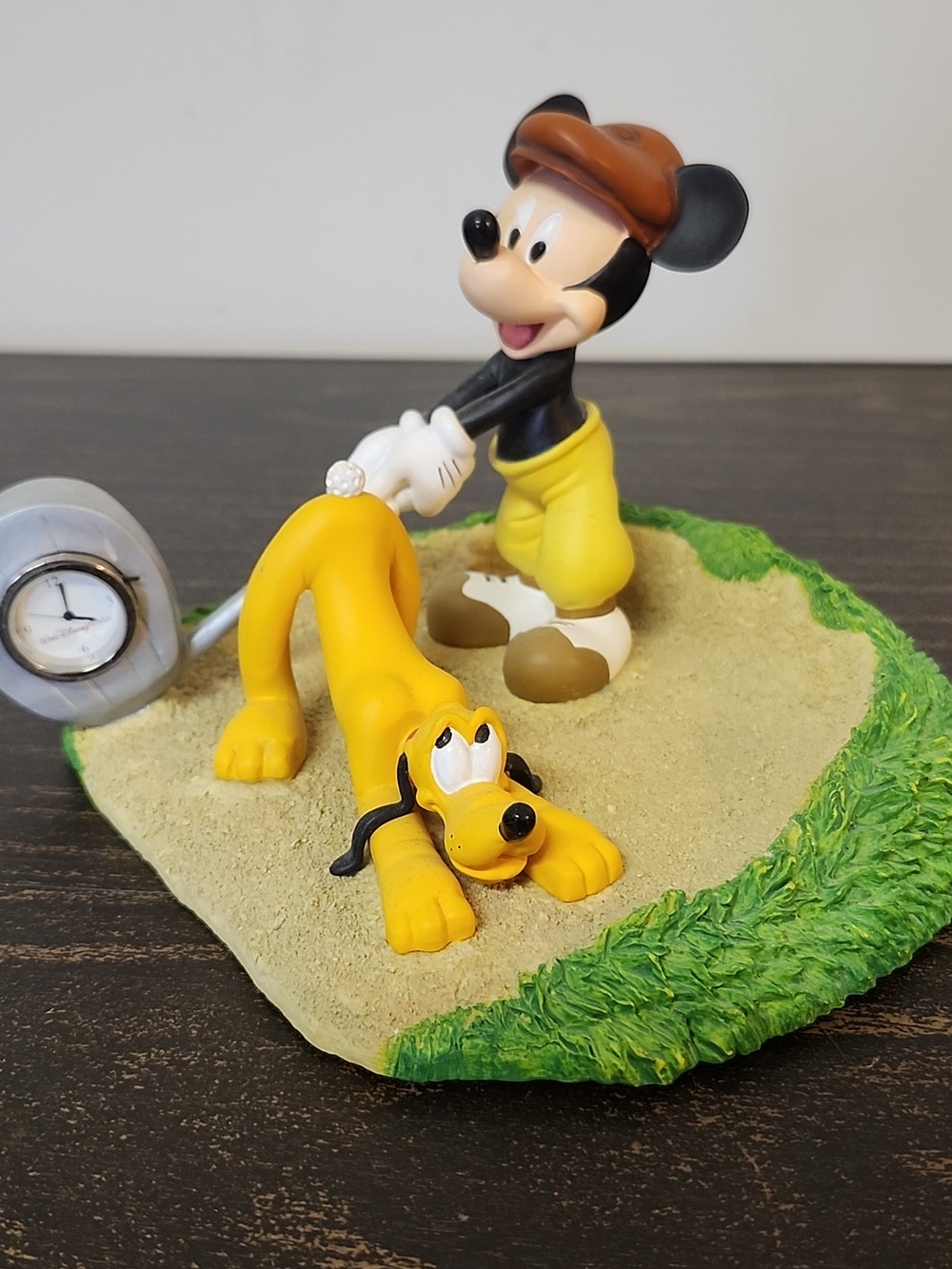 Vintage Disney Parks Mickey Pluto Golf Desk clock